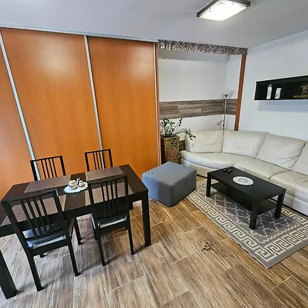 Apartman Lovca דירה